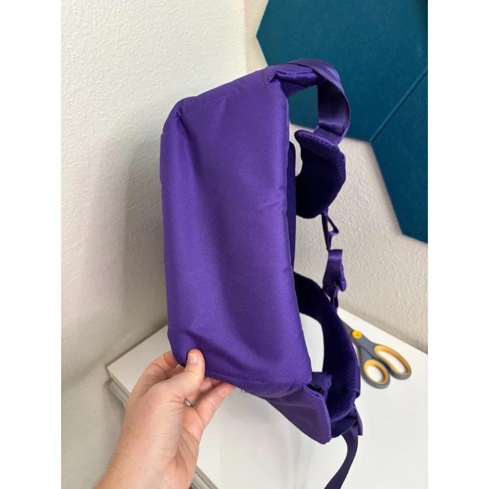 Incase Purple Laptop Backpack Padded Sleeve Deluxe Pockets Macbook 17